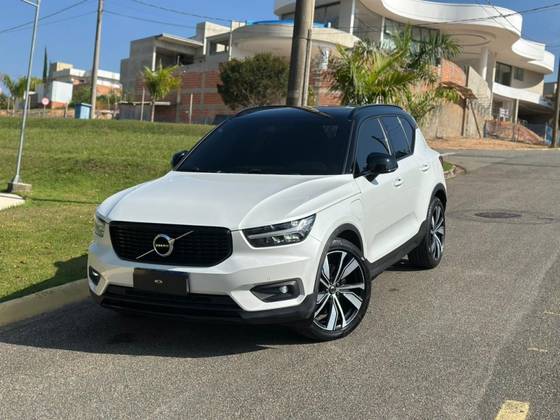 VOLVO XC40 1.5 T5 RECHARGE R-DESIGN GEARTRONIC VOLVO XC40 1.5 T5 RECHARGE R-DESIGN GEARTRONIC